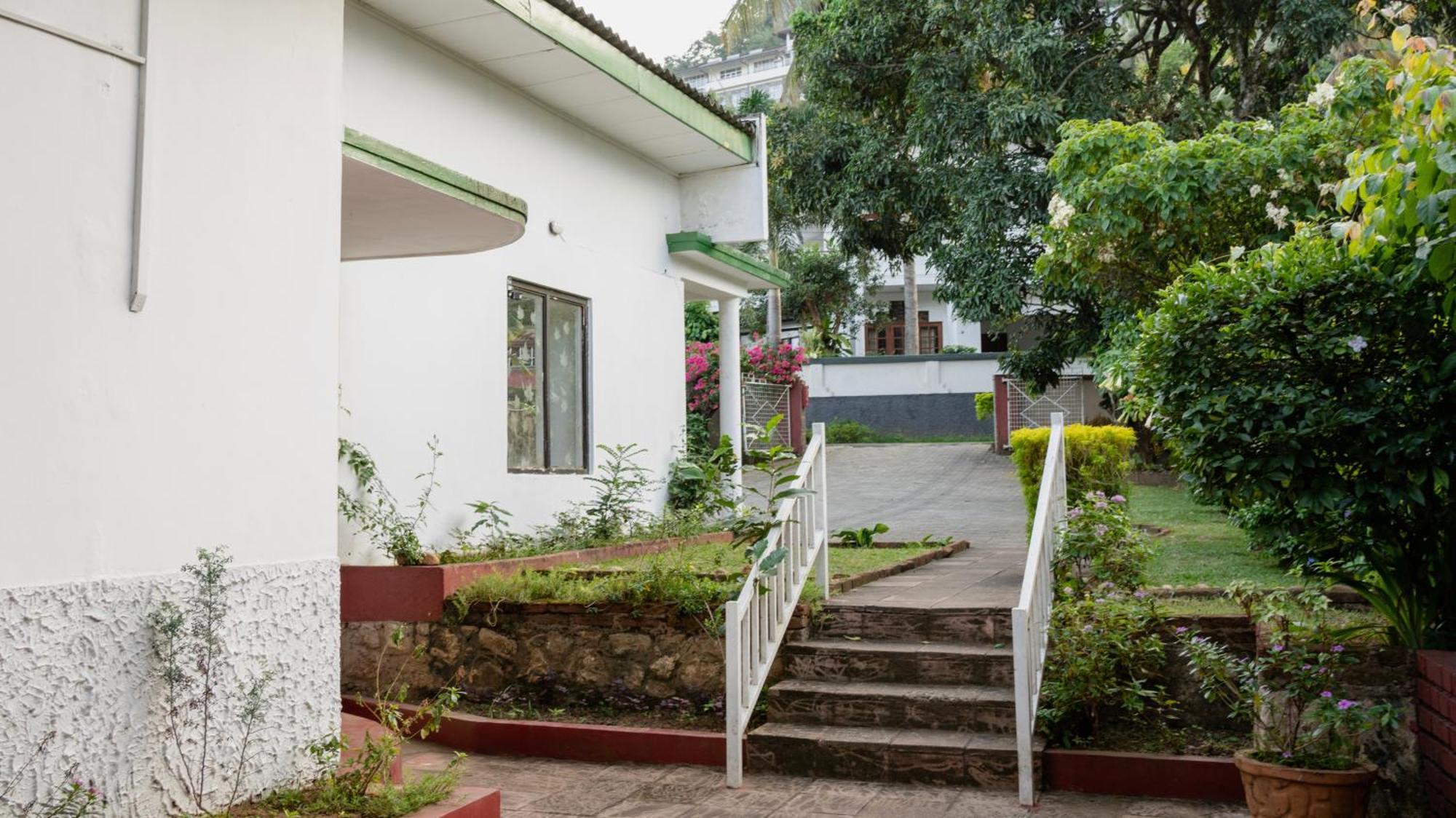 Kandy Boutique Villa By Fortuna Bungalows Buitenkant foto